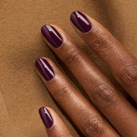 Ducros_Manucurist_Q250903-25-AUBERGINE-STYLISME-AWA-1501_Adb98-min