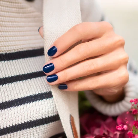Navy-Blue_claire_lifestyle_fd9f592e-e235-414e-a3c0-9cbd0e4f6c88